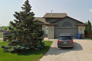 2 Eglington Crescent